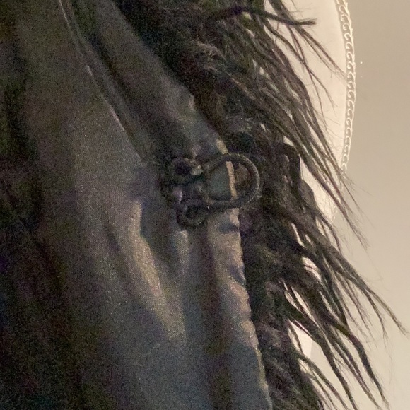 Blk, faux fur Vest - Picture 11 of 14